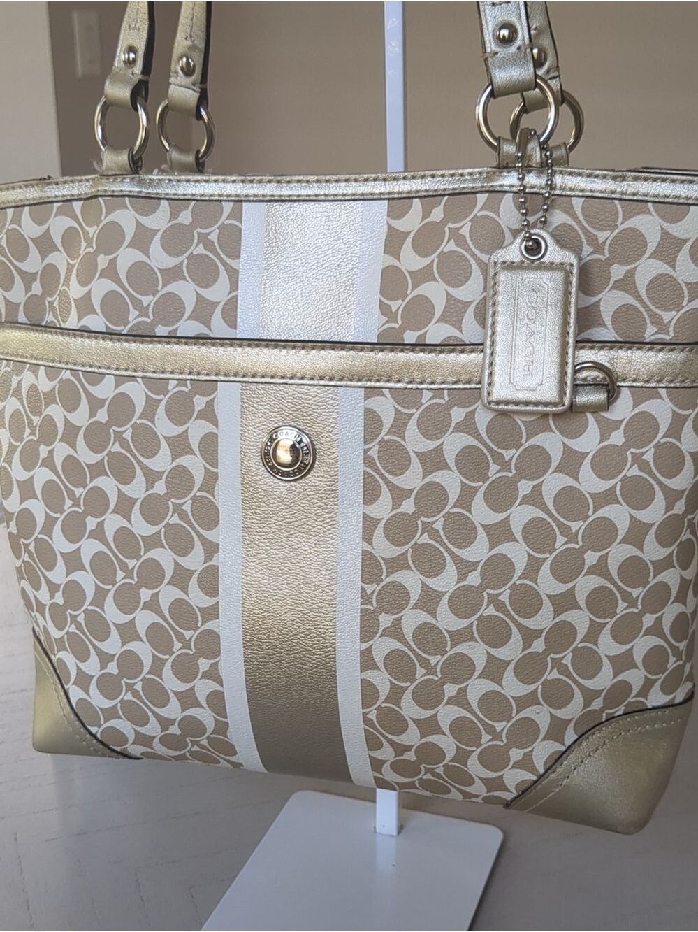 Coach Chelsea Heritage Signature Tote - Picture 3 of 13